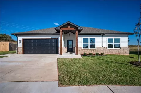 1237 E Stetson Ln, Mustang, OK 73064