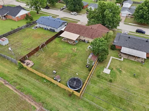 View/Area - 1209 Meadowbrook Ln, Prague, OK 74864 photo 4 of 8
