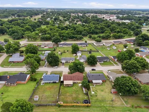 View/Area - 1209 Meadowbrook Ln, Prague, OK 74864 photo 6 of 8