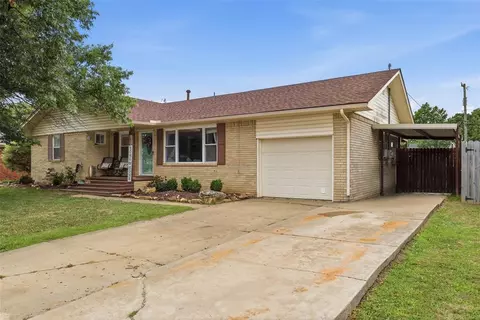Exterior - 1209 Meadowbrook Ln, Prague, OK 74864 photo 2 of 6