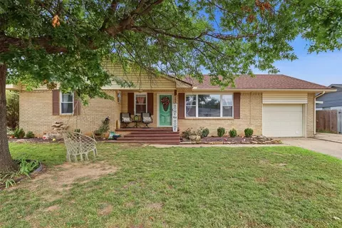 1209 Meadowbrook Ln, Prague, OK 74864