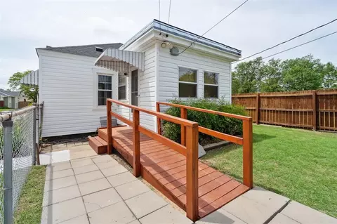 Exterior - 111 E Hughbert St, Norman, OK 73069 photo 7 of 10