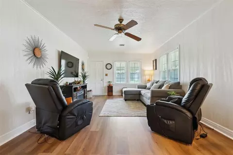 Living - 111 E Hughbert St, Norman, OK 73069 photo 3 of 5