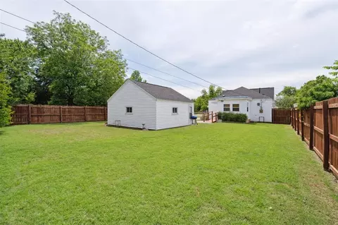 Exterior - 111 E Hughbert St, Norman, OK 73069 photo 9 of 10