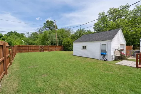 Exterior - 111 E Hughbert St, Norman, OK 73069 photo 6 of 10