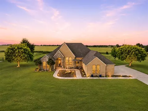13140 E Big Sky Dr, Edmond, OK 73025