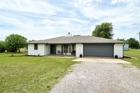 6517 S Frisco Rd, Mustang, OK 73064