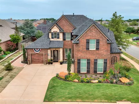 9101 NW 86th Ct, Yukon, OK 73099