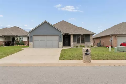 2409 Fallview Dr, Edmond, OK 73034