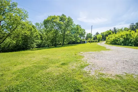 Exterior - 342302 E 1070 Rd, Meeker, OK 74855 photo 2 of 12