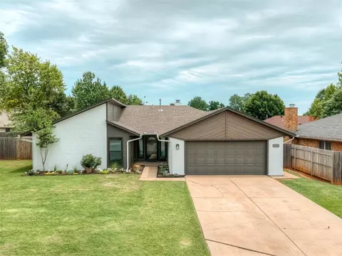 3828 Skyward Cir, Yukon, OK 73099