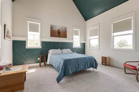 Bedroom - 29761 Memory Ln, Norman, OK 73072 photo 2 of 4
