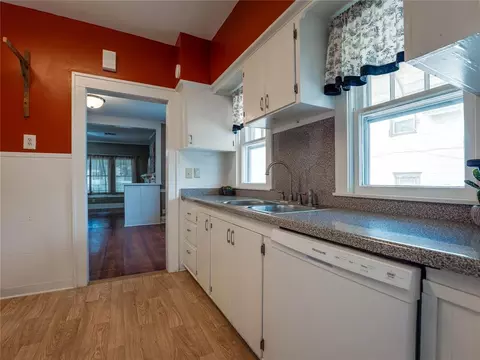 Kitchen - 320 E Washington Ave, Guthrie, OK 73044 photo 7 of 7
