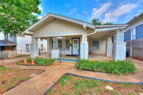 Exterior - 320 E Washington Ave, Guthrie, OK 73044 photo 7 of 7