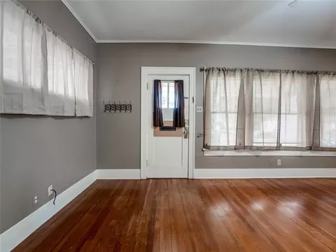 Entry Way - 320 E Washington Ave, Guthrie, OK 73044 photo 1 of 2