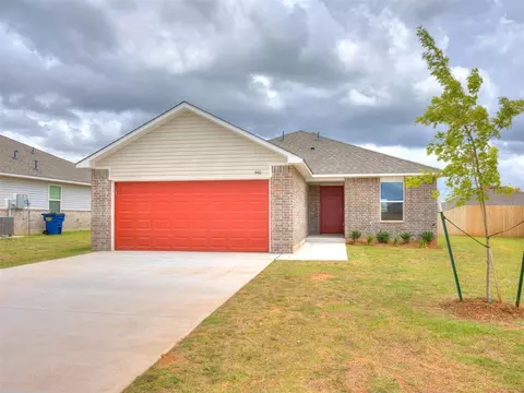 940 S Bear Ln, Mustang, OK 73064