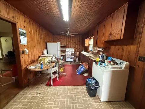 Kitchen - 32446 Wright Rd, Wanette, OK 74878 photo 1 of 1