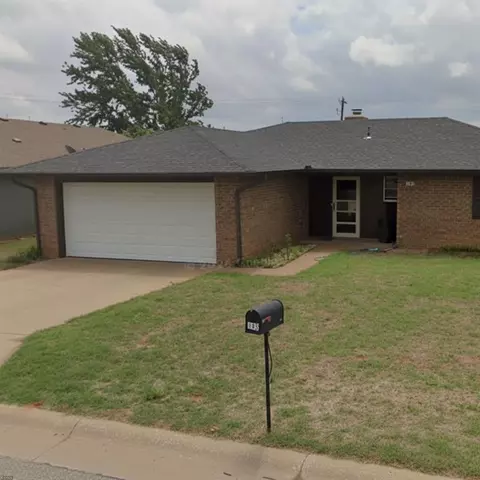 185 Circle Dr, Weatherford, OK 73096