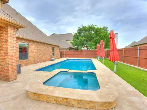 Exterior - 4232 Hackney Wick Rd, Norman, OK 73072 photo 4 of 5