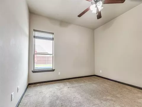 Bedroom - 4232 Hackney Wick Rd, Norman, OK 73072 photo 6 of 8