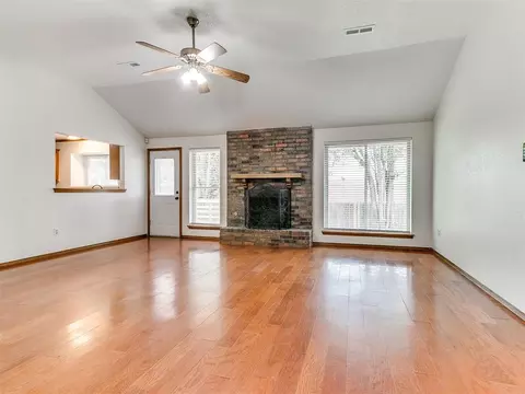Living - 4308 Trinity Dr, Shawnee, OK 74804 photo 2 of 7