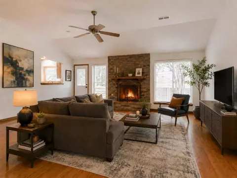 Living - 4308 Trinity Dr, Shawnee, OK 74804 photo 3 of 7