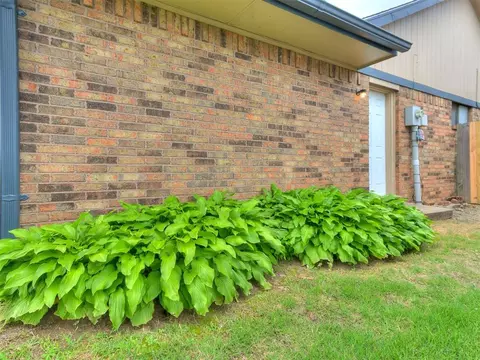 Exterior - 4308 Trinity Dr, Shawnee, OK 74804 photo 3 of 9