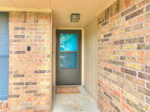 Entry Way - 4308 Trinity Dr, Shawnee, OK 74804 photo 1 of 2