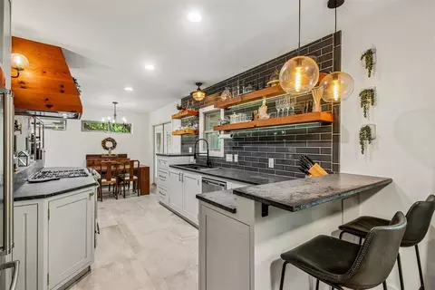 1105 Lombardy Rd, Oklahoma City, OK 73118