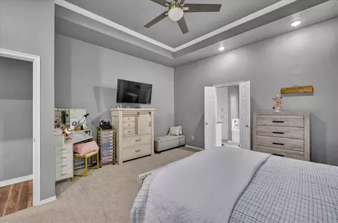 Bedroom - 8917 E Brian Ln, Yukon, OK 73099 photo 2 of 4