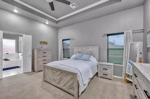 Bedroom - 8917 E Brian Ln, Yukon, OK 73099 photo 1 of 4