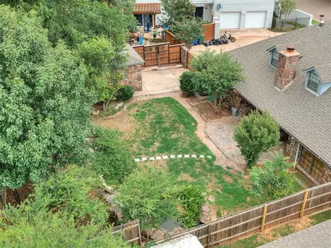 Exterior - 3609 Hampton Ct, Norman, OK 73072 photo 6 of 6