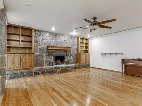 Living - 3609 Hampton Ct, Norman, OK 73072 photo 1 of 3