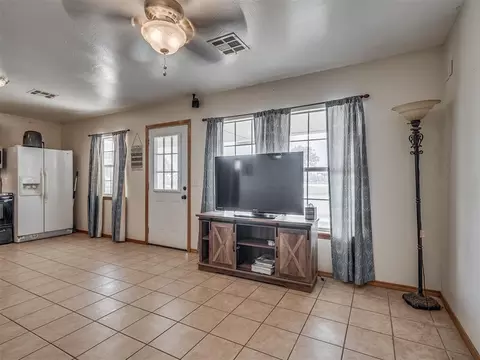 Living - 335827 E Winding Rd, Mcloud, OK 74851 photo 3 of 3