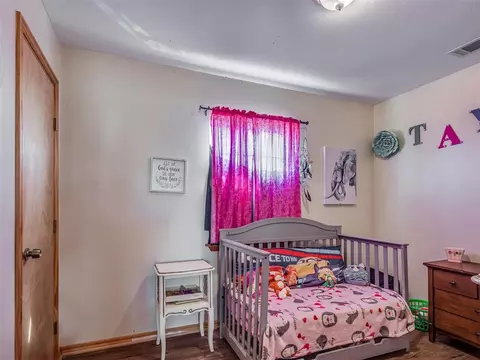 Bedroom - 335827 E Winding Rd, Mcloud, OK 74851 photo 2 of 4