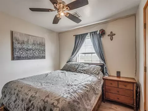 Bedroom - 335827 E Winding Rd, Mcloud, OK 74851 photo 1 of 4