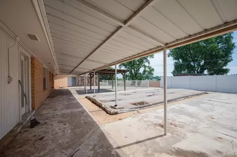 Exterior - 407 S Third St, Binger, OK 73009 photo 4 of 6