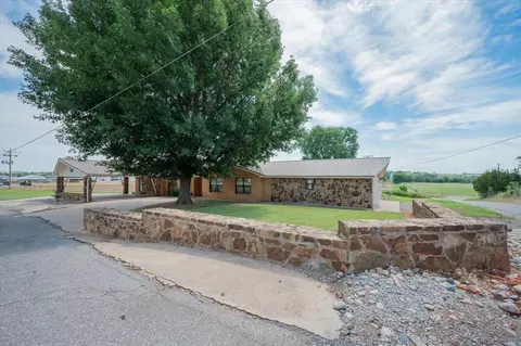 Exterior - 407 S Third St, Binger, OK 73009 photo 3 of 6