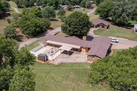 View/Area - 407 S Third St, Binger, OK 73009 photo 11 of 11