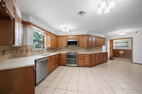 Kitchen - 407 S Third St, Binger, OK 73009 photo 1 of 2