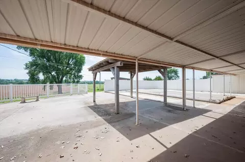 Other - 407 S Third St, Binger, OK 73009 photo 3 of 11