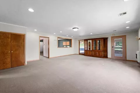 Living - 407 S Third St, Binger, OK 73009 photo 4 of 6