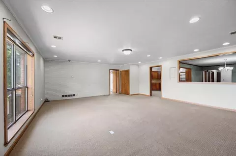 Living - 407 S Third St, Binger, OK 73009 photo 2 of 6