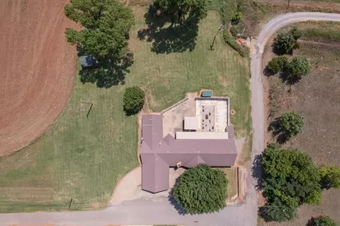 View/Area - 407 S Third St, Binger, OK 73009 photo 9 of 11