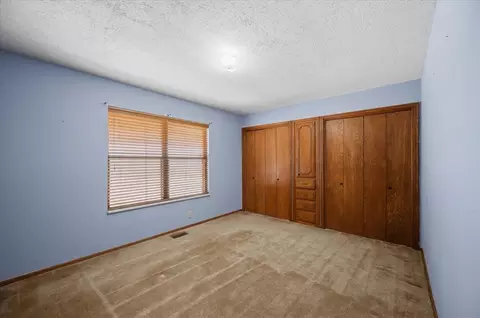 Bedroom - 407 S Third St, Binger, OK 73009 photo 4 of 5