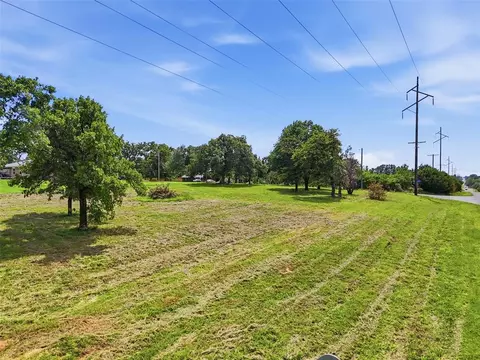 E Circle Drive, Choctaw, OK 73020