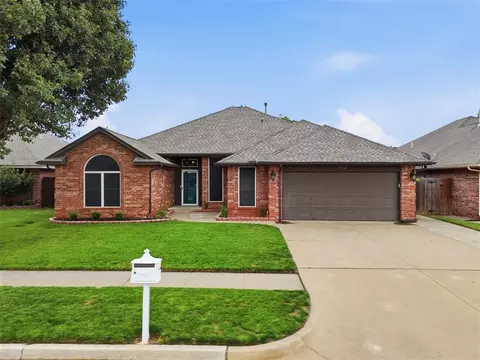 7412 Stinchcomb Dr, Oklahoma City, OK 73132
