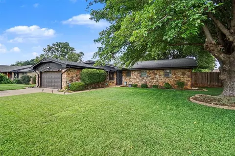 301 S Cardinal Cir, Altus, OK 73521