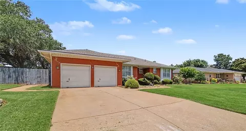 Other - 345 Lakeside Dr, Altus, OK 73521 photo 1 of 11