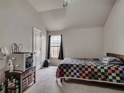 Bedroom - 417 Summit Bnd, Norman, OK 73071 photo 4 of 14
